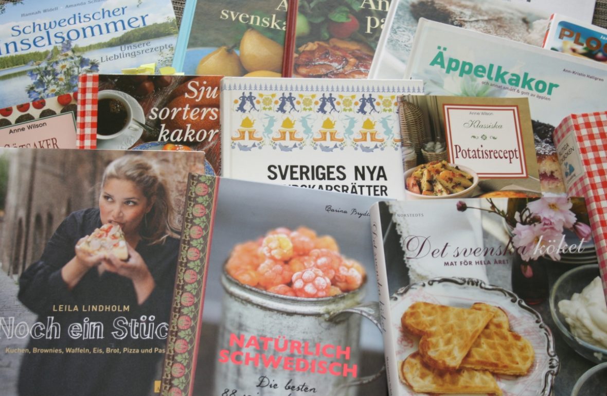schwedische Kochbücher Bücher Bücherstapel