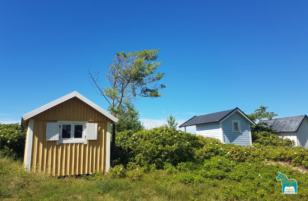 Schweden blauer Himmel Sommer Badehäuser Halland Küste